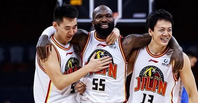 CBA东契奇？琼斯48分钟轰61+三双，刷新四项纪录，得分超越王治郅