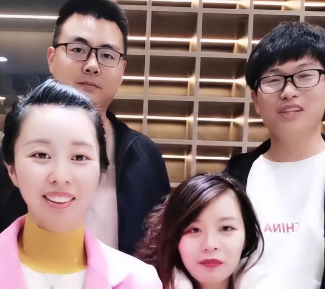 李莉|许舅舅聊天截图曝光，斥责田弟蹭热度，攻击李莉，网友：吃相难看