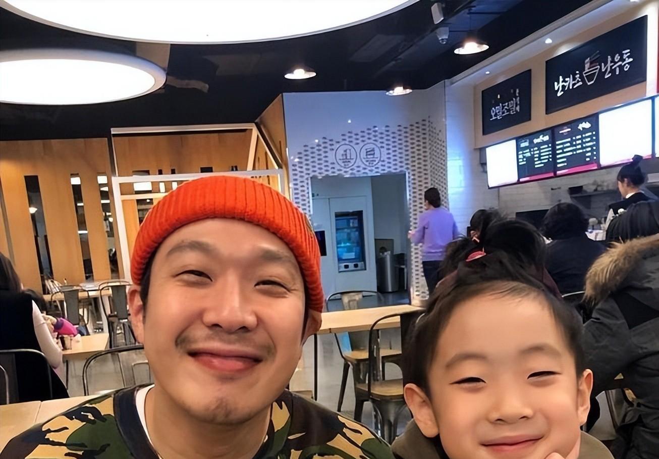 河东勋|RM成员HAHA小女儿Song患罕见病情况十分危急，严重时无法行走