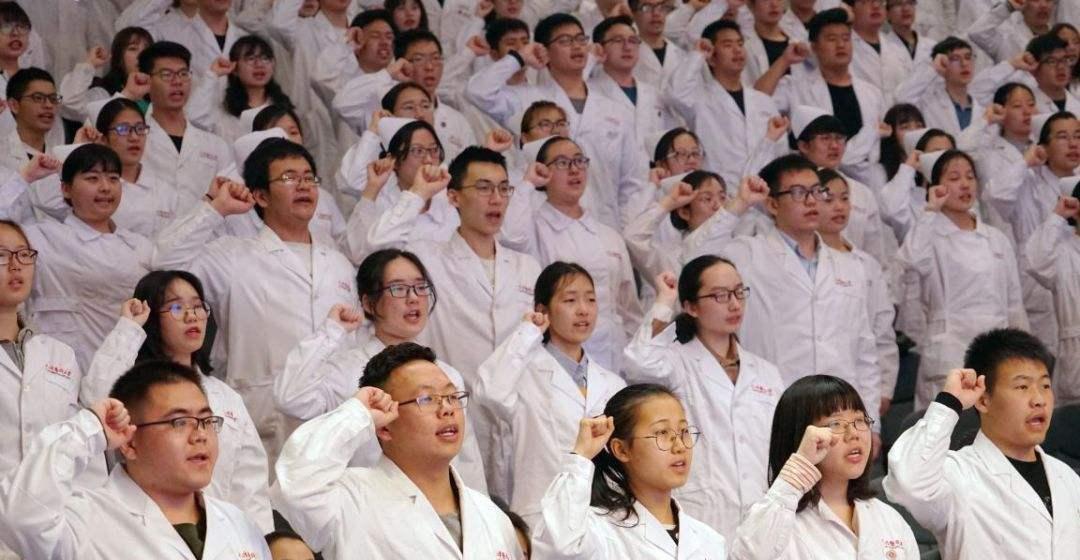 教师|“理想女婿职业”榜单排名来了，第一名靠实力上位，教师名次落后