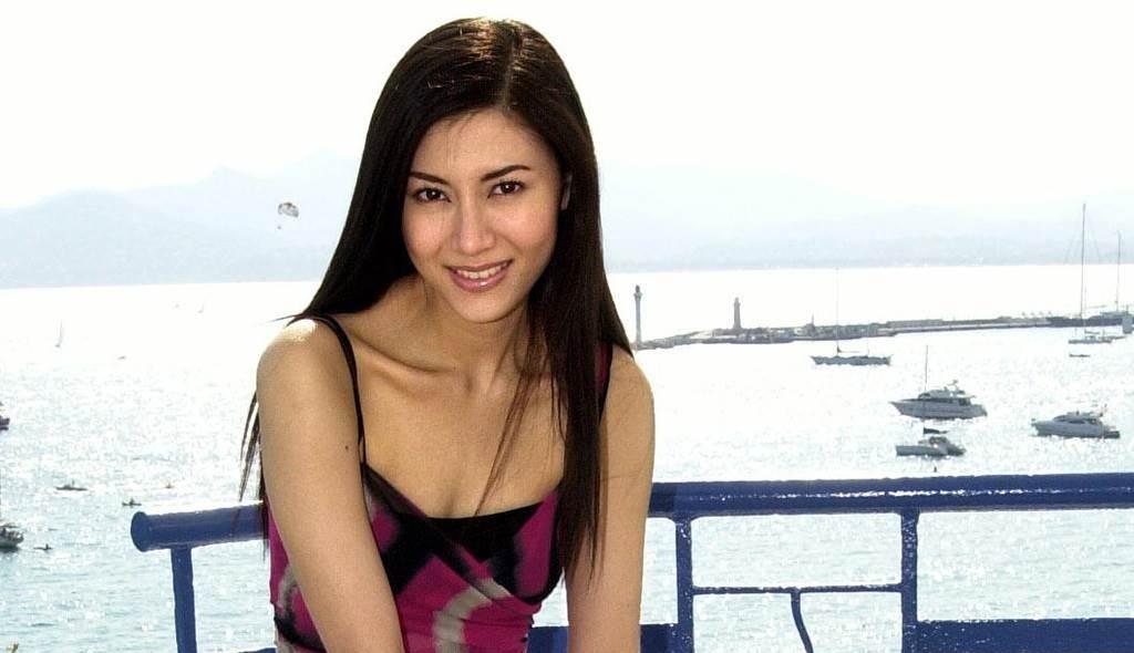 李嘉欣|李嘉欣晒老公视角美照，52岁仍靓丽，为何老牌女星她颜值最受青睐