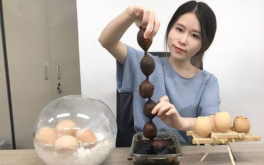 金寨|曾经力压李子柒,却因危险操作翻车,办公室小野如今怎么样了?