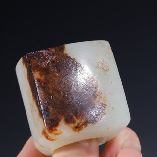 和田玉籽料|旧藏【和田玉籽料 马蹄 扳指】