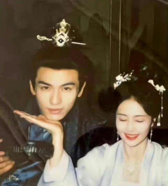 白梦妍|顶流大事件!刘大锤说白鹿在张凌赫家过夜,过往很多细节都好甜啊