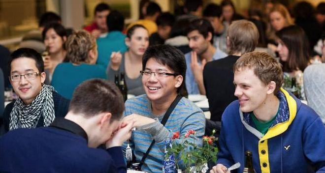 长江|海归高材生为啥回国找不到工作？在美华人敢讲真话，原因不简单！