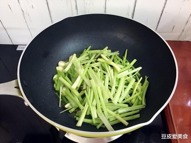 “肝脏”喜欢的5种菜，建议中老年人隔天吃，养护肝脏，身体强健