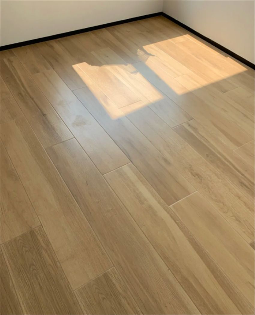 客厅装修别向网红设计看齐了，“3不装”反而更实用，值得借鉴