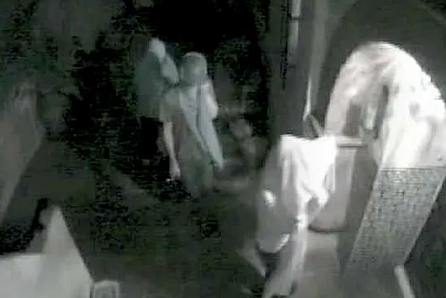 明星|亚裔富家千金组团偷遍好莱坞明星 超过300万美元的东西被盗!