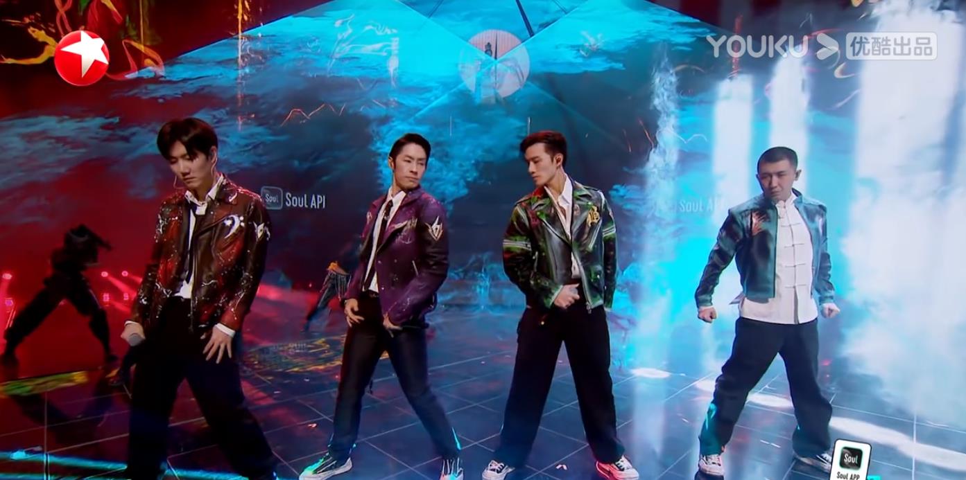 张艺兴|《追光吧》致敬传统文化,王晰挑战张艺兴代表作,飞天冲上热搜!