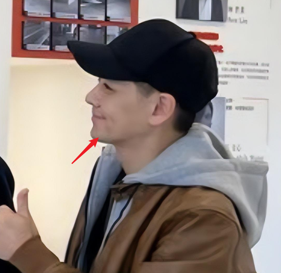 林志颖|48岁林志颖巡视名下资产!指导工作直竖大拇指,比受伤前更帅气了