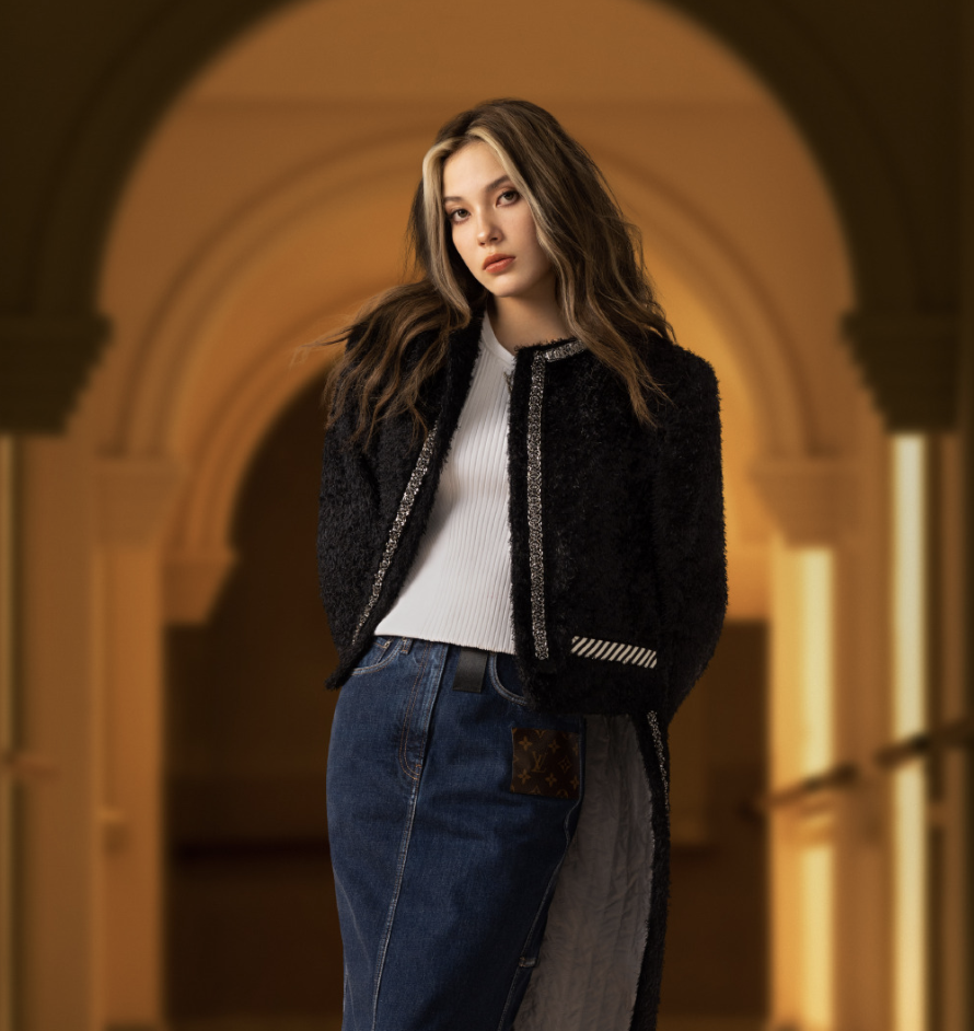 董璇|谷爱凌首个大刊封面曝光，18岁却气场强大，张弛有度堪比超模