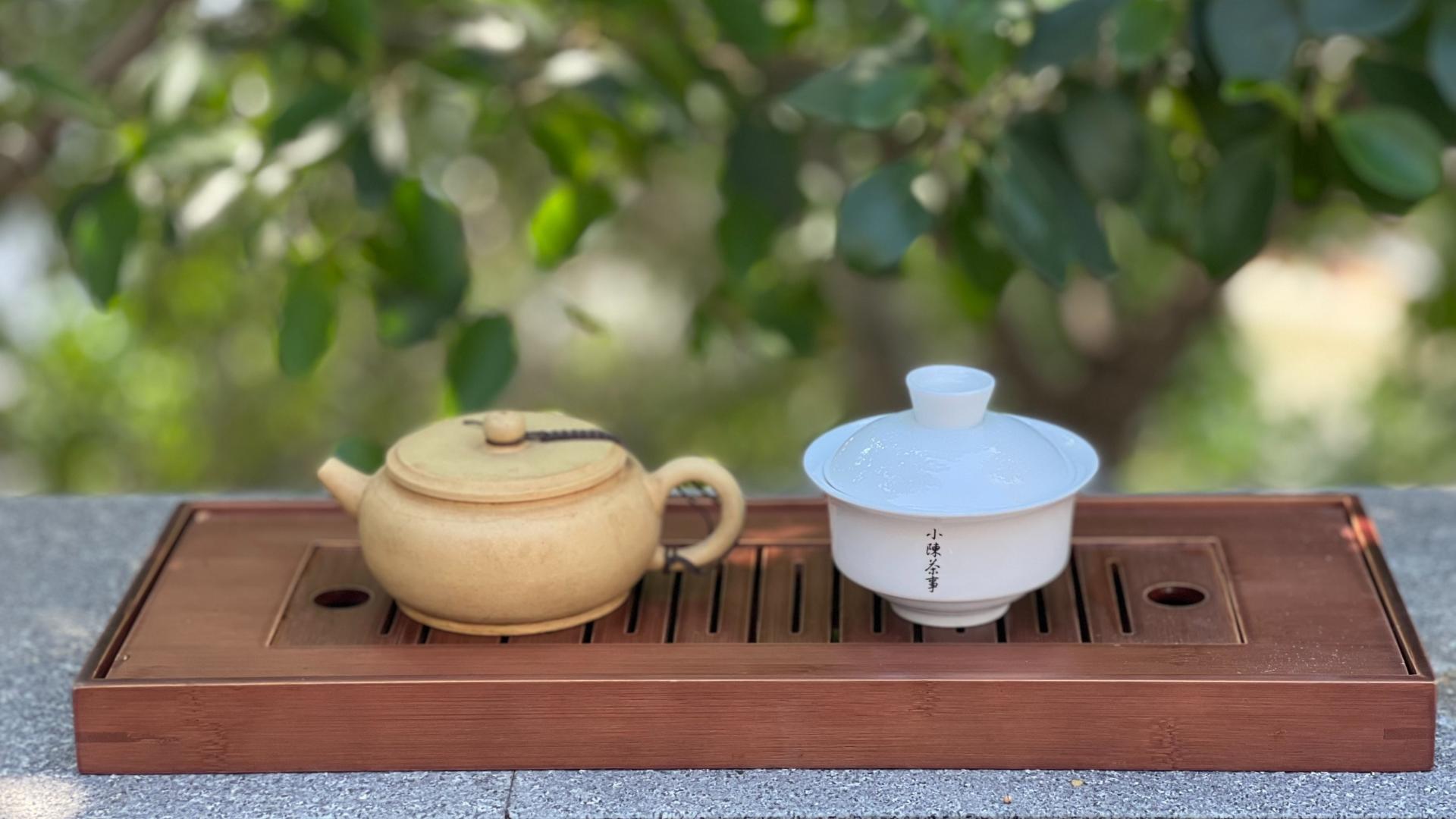 茶具|紫砂壶可以严丝合缝，为什么盖碗总有条“缝”？是不是工艺问题？