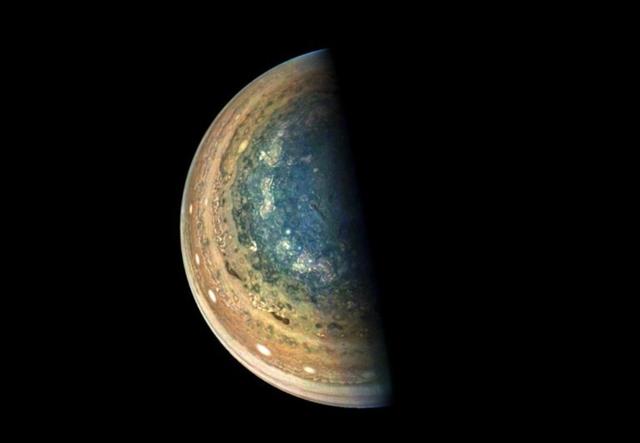 若是向木星输入大量氧气，然后点燃，木星会成为一个“水球”吗？