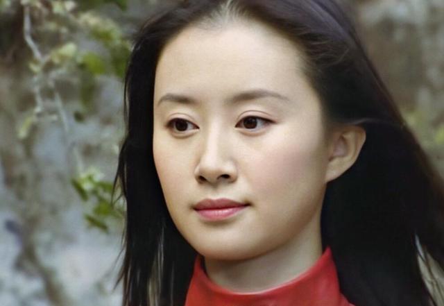 整容|年轻艺人也动脸，杨紫隆鼻，张檬悔恨因整容葬送事业