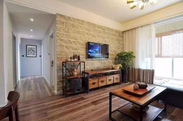 112平现代简约风三居室,玄关与餐厅的衔接很完美,不拥挤又实用