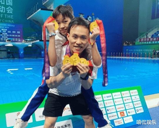 全红婵|郎才女貌！全红婵师哥谢思埸晒与女友合照，2人在一起太般配