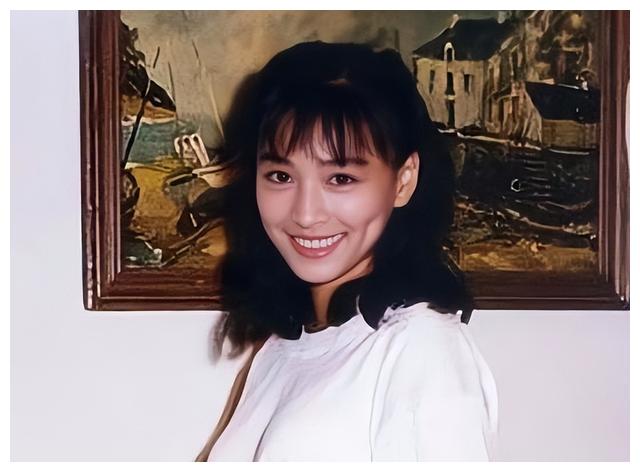 张庭|拟被罚113亿！“酒窝女神”张庭能有今天，一点都不意外