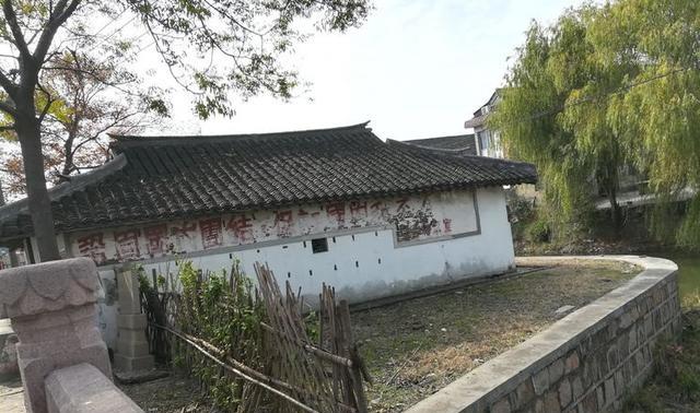上海市|上海已经消失的古镇，现仅存一寺庙大殿和红色标语，你知道这里吗