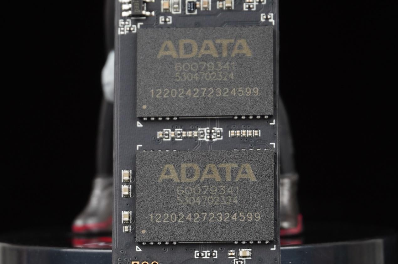 微信|i7-13700K+RTX3080Ti+XPG飓风风扇的光污染主机装机分享