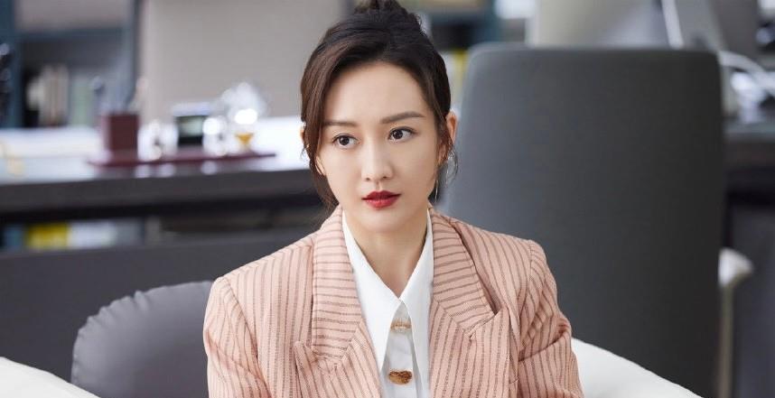 王鸥|《新剧之约》在央视首播！王鸥法令纹明显，董璇状态拉垮
