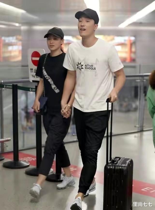 刘翔|刘翔带二婚老婆走机场,情侣打扮品味相近,但老婆颜值不如原配