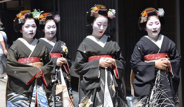 艺伎 历史上奇葩的妆容，超乎你的想象！日本艺伎妆竟来源唐朝女性？