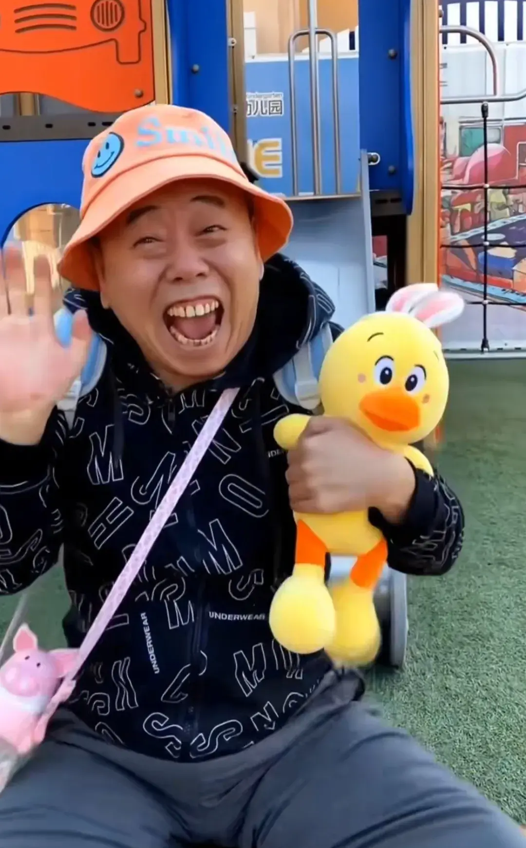 潘长江|心疼！老艺术家潘长江疑似患抑郁症：时哭时笑，还跟小外甥抢玩具