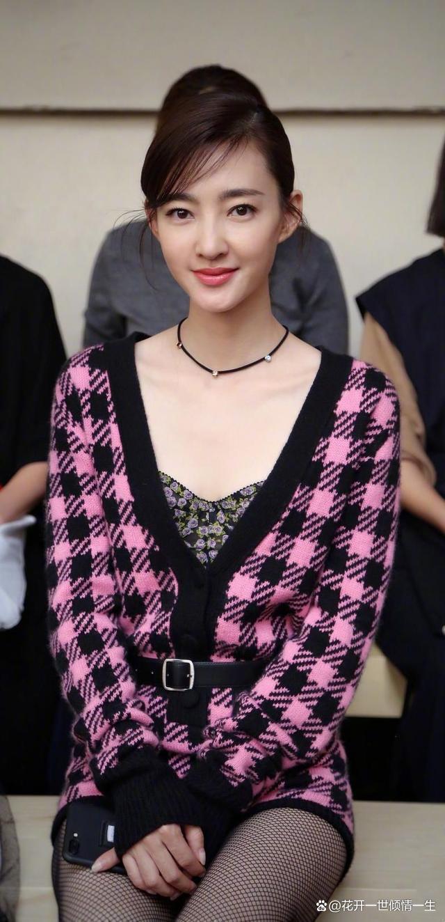 王丽坤|疑似受害者希望王丽坤按原价赔偿他们的损失，称其有多款高档手表