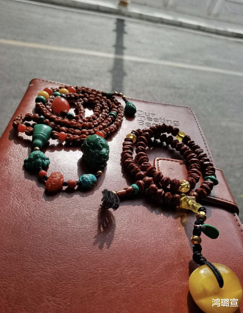 文玩|文玩的佩戴要么是出家、要么是装x，到底怎么佩戴才靠谱呢？