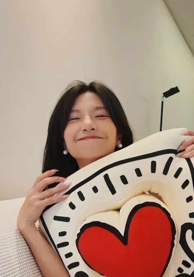 古龙|当年的“快乐女声”化身女侠，“淡定姐”苏妙玲及时出手解救卡喉幼童