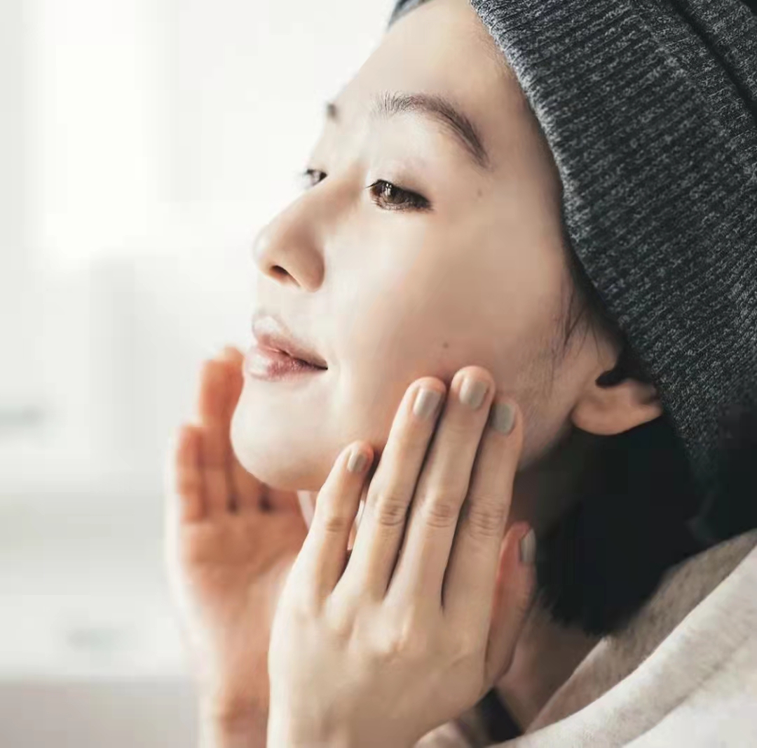 刘海 抠搜护肤指南!4个没必要过度消费的护肤品