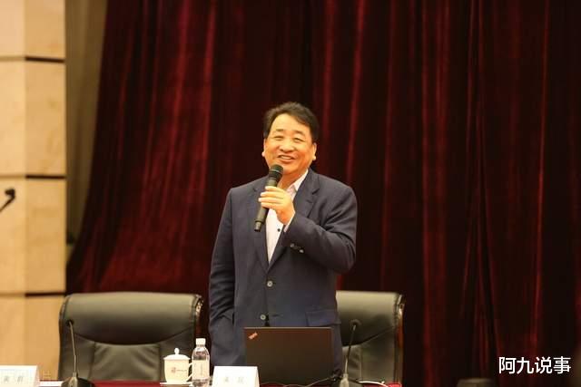 意大利|给自家人捐款捐物的郭德纲和喊着否司他意大利的姜昆你更喜欢谁？