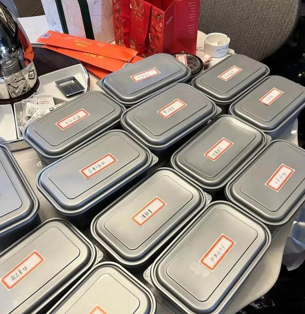 与君初相识·恰似故人归|上海疫情暴露彭于晏郭敬明刘嘉玲等明星住宅，贫富差距真的大！