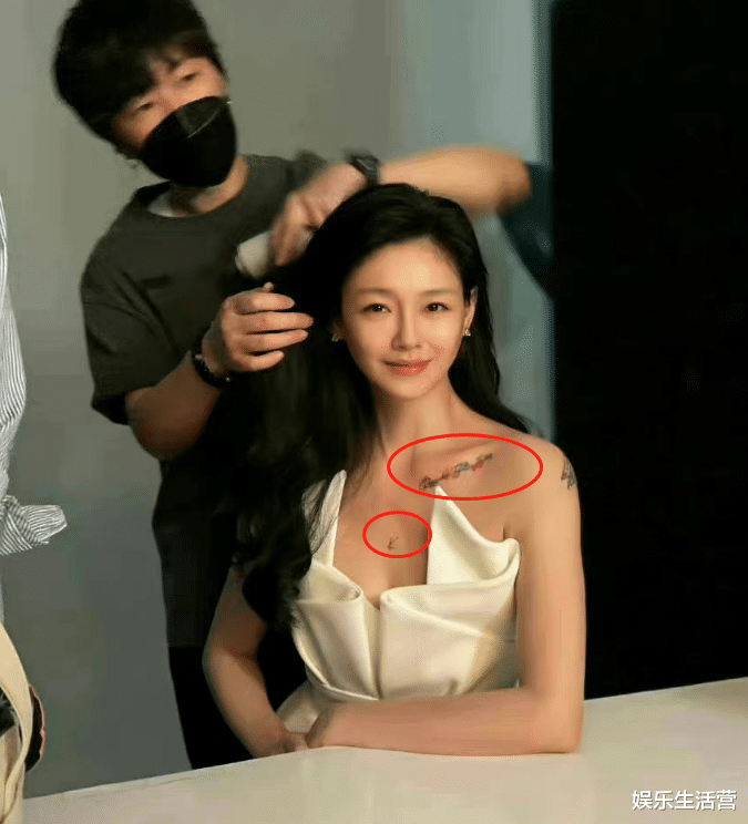 张颖颖|张颖颖半夜捂脸哭,认爱小菲否认用孩换房,曾曝聊天记录给葛斯齐