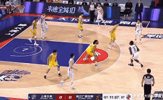 王哲林|向孙铭徽致敬！向王哲林致敬！向可兰致敬！两人却令球迷唾弃