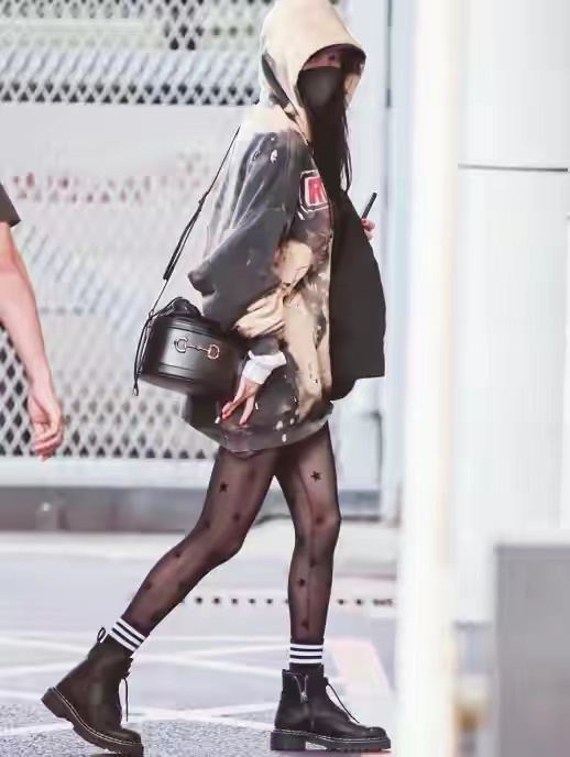 张艺谋|张艺谋又出一大作！与女儿同框显可爱，长女是学霸两次都嫁外国人