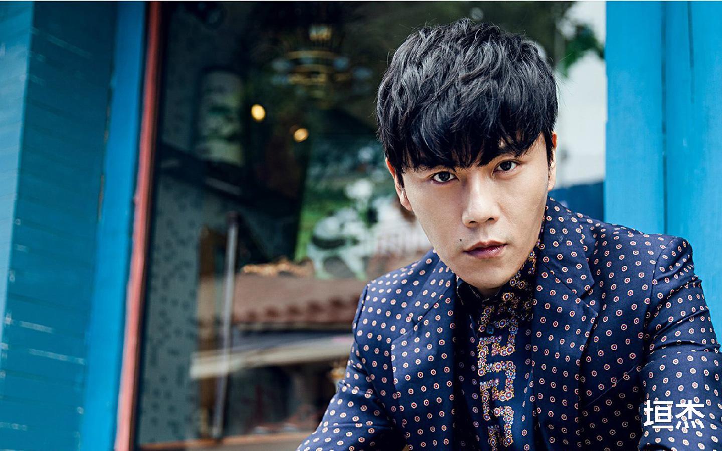 小姐姐|人前贵公子,人后软饭男?这10位中年男星,个个“靠女人上位”