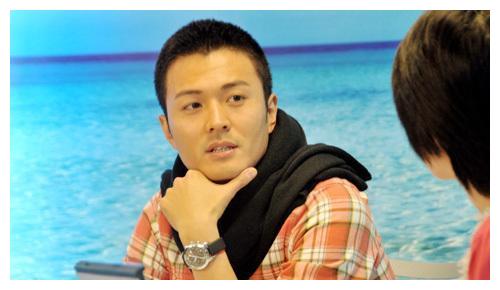 于小伟|演员于小伟:和高圆圆恋爱2年,出道20年不火,娶普通妻子也幸福