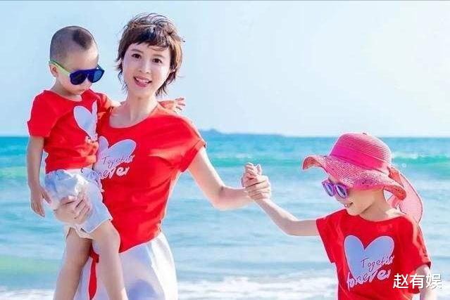 金巧巧|46岁女星直播被嘲像恐怖片，曾硬刚电视台的她，高情商回应获赞