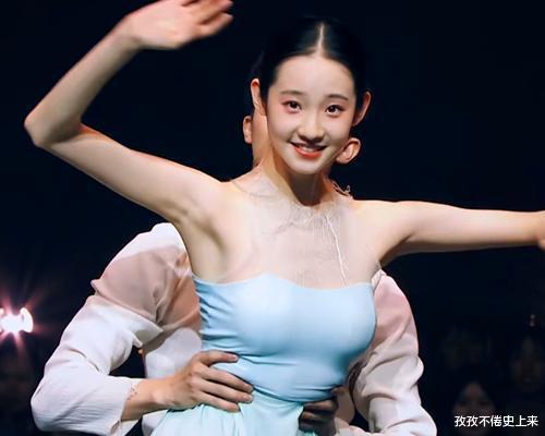 女孩|娱乐圈就是个大染缸,跳进来的这5个女孩,个个都变了样