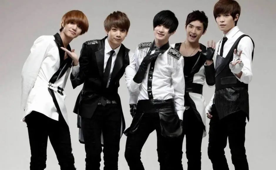 吴昕|出轨、离婚、退出娱乐圈:曾经的顶流,终于坠落神坛