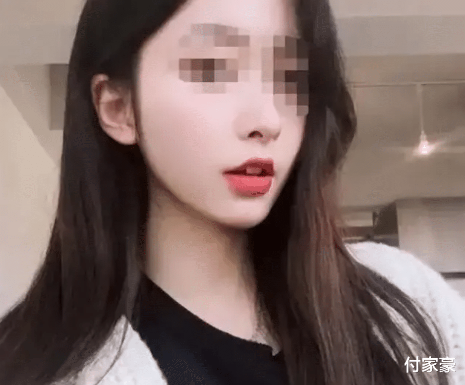 既扮演了卖淫女的角色,还充当了小偷的角色,丢死人了