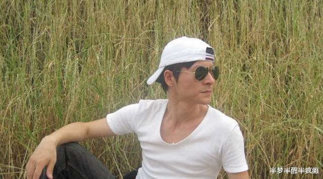 刘德华|“山寨版刘德华”：因过于相似签约央视，成名后排场比本人还大