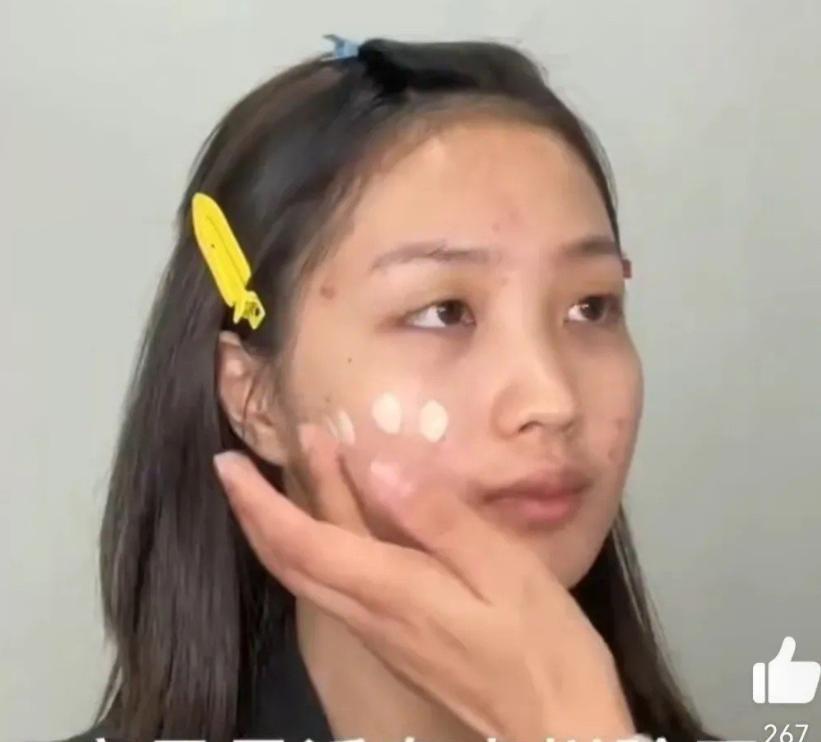 买超|买超女友素颜被指太丑!皮肤黝黑满脸痘印,不承认插足张嘉倪婚姻