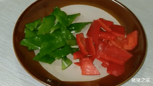 怪味茄子这样做才好吃，学会这一招，外酥里嫩，开胃爽口