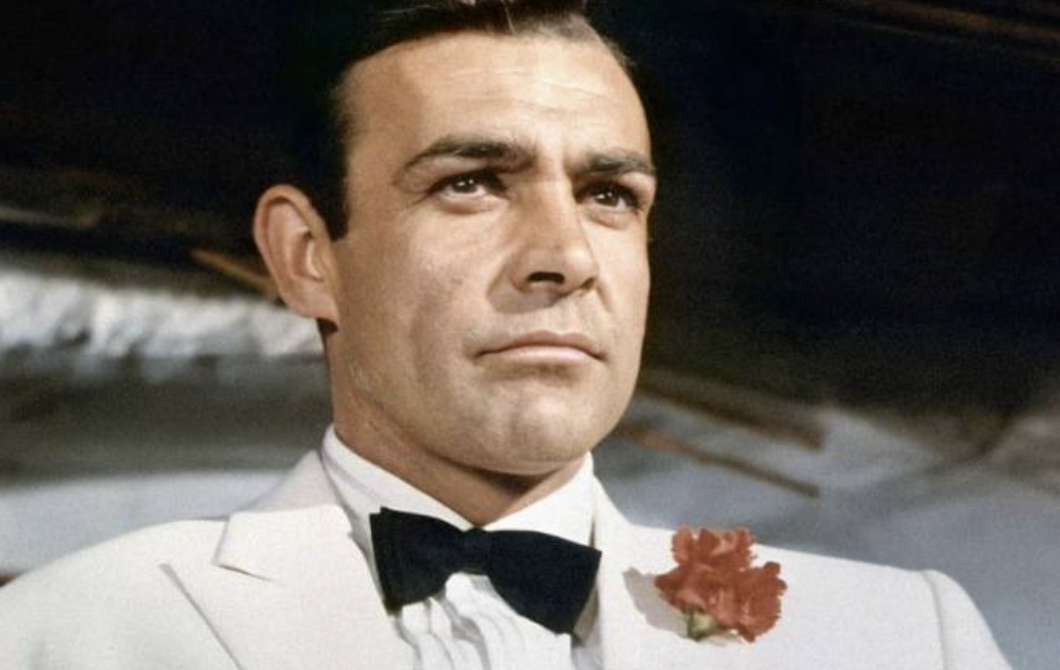 李咏|最丑邦德成经典，邦女郎从金发到亚裔，历经6任007还能走多远？