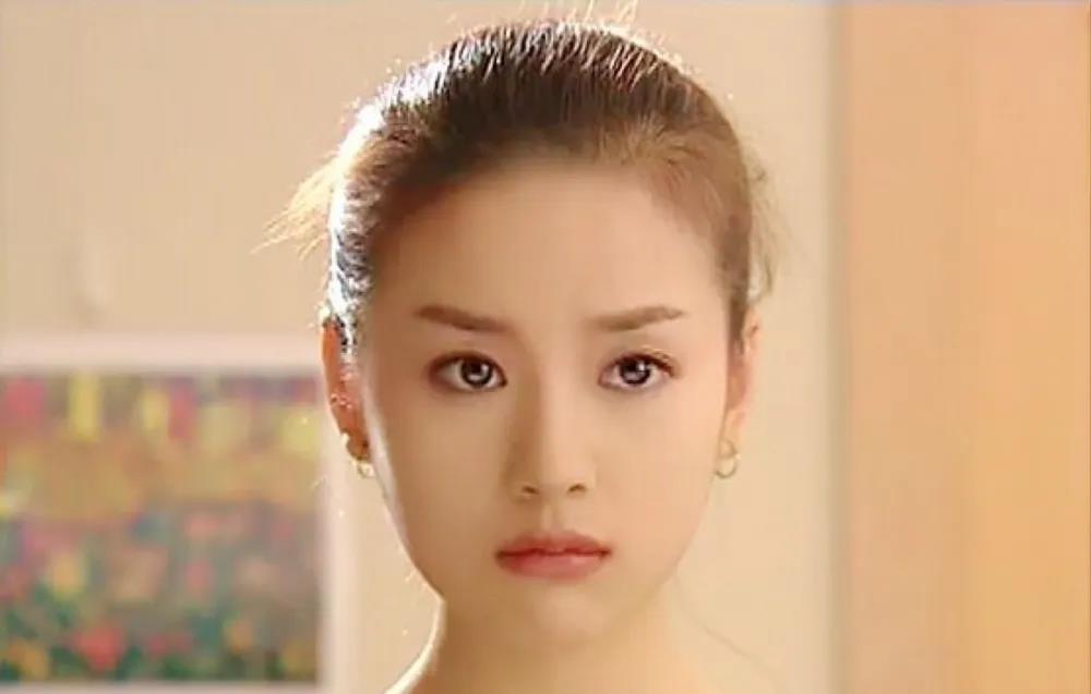 董洁|人前恩爱，人后捅刀？这4位已婚女星，个个坑惨丈夫