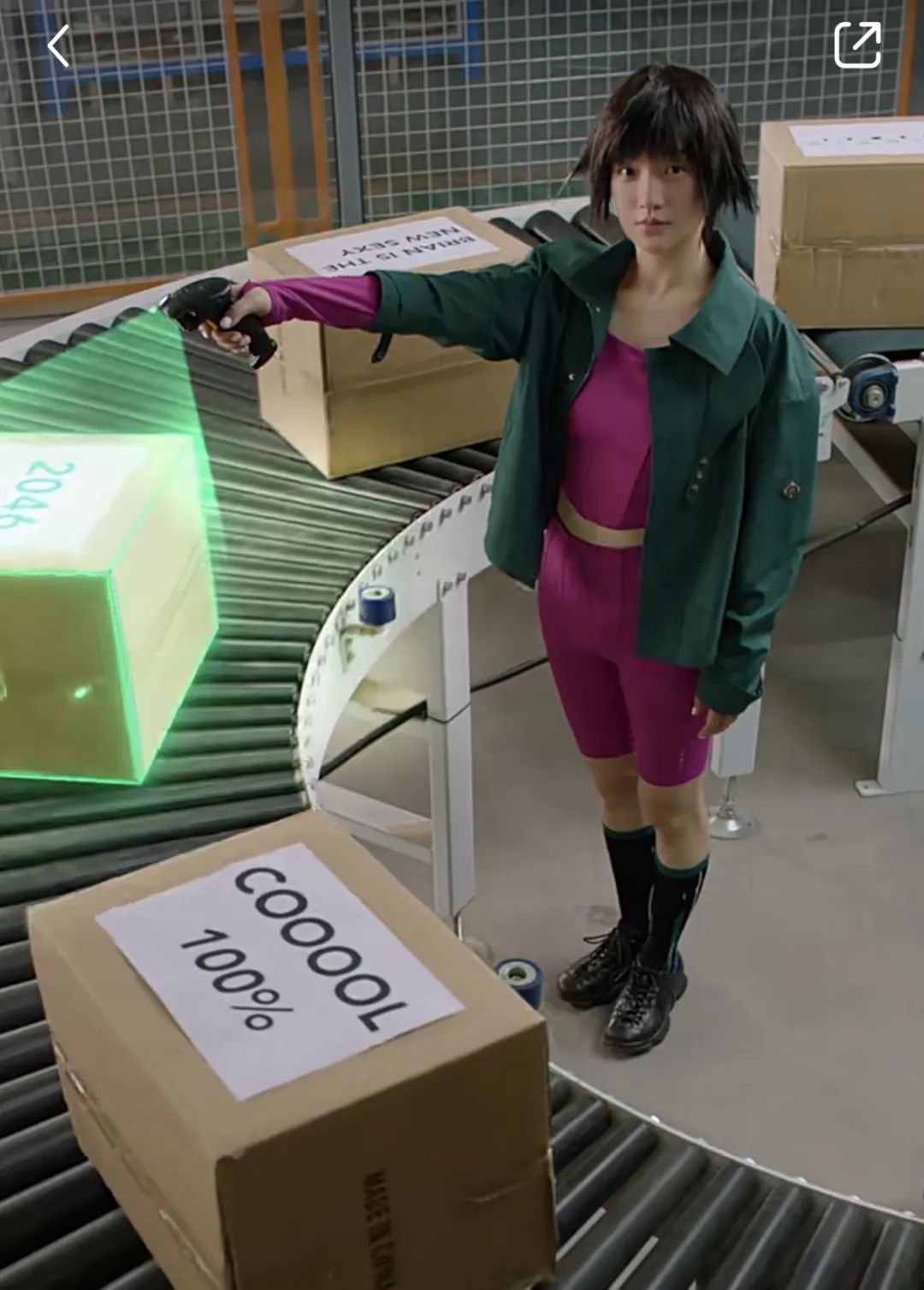 周迅|周迅拍大片又被嘲？！网友无奈：人是美的，拍的什么玩意儿…