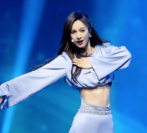 吴昕|吴昕,一位从小透明逆袭成全能一姐的女艺人