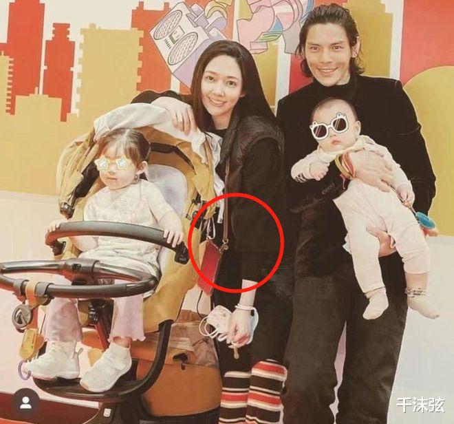 郭碧婷|向太全家庆元宵!郭碧婷向佐紧靠玩耍好甜蜜,郭爸表情严肃不开心